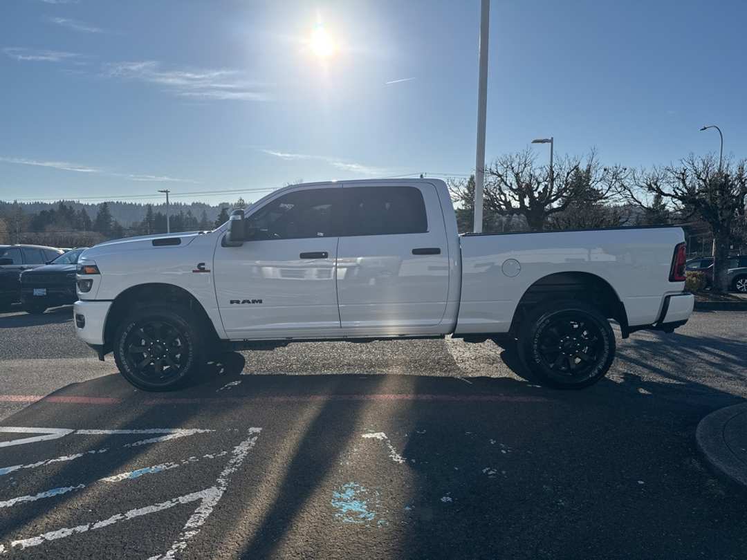 2025 Ram 2500 Big Horn - Image 4