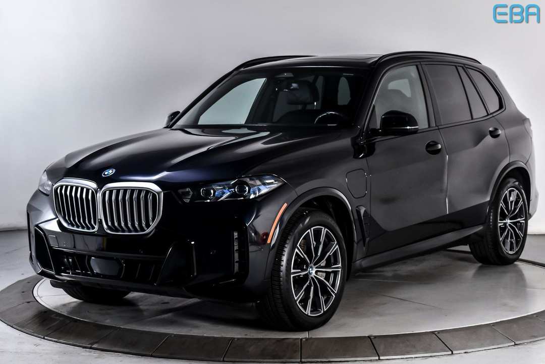 2025 BMW X5 xDrive50e - Image 2