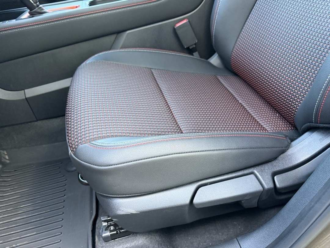 2026 Nissan Kicks SR - Image 13