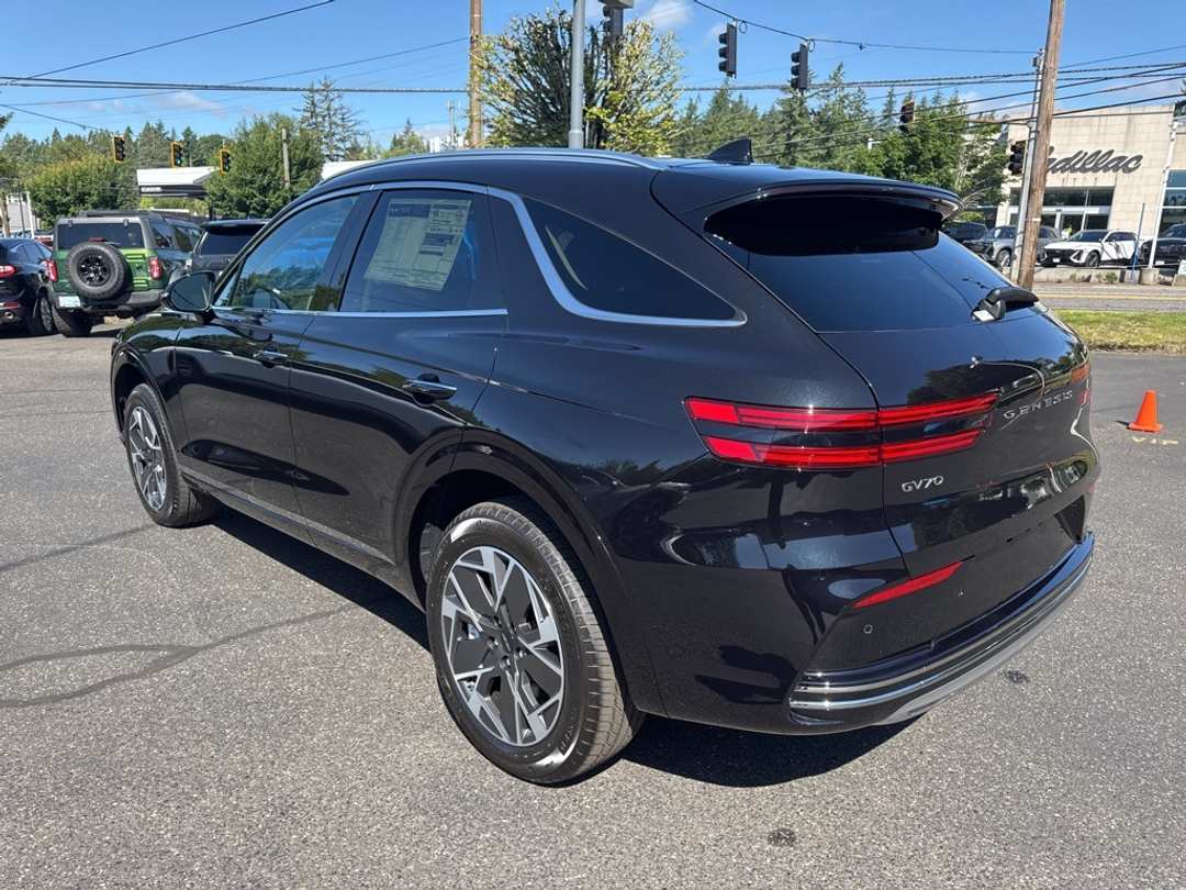 2026 Genesis Electrified Gv70 - Image 5