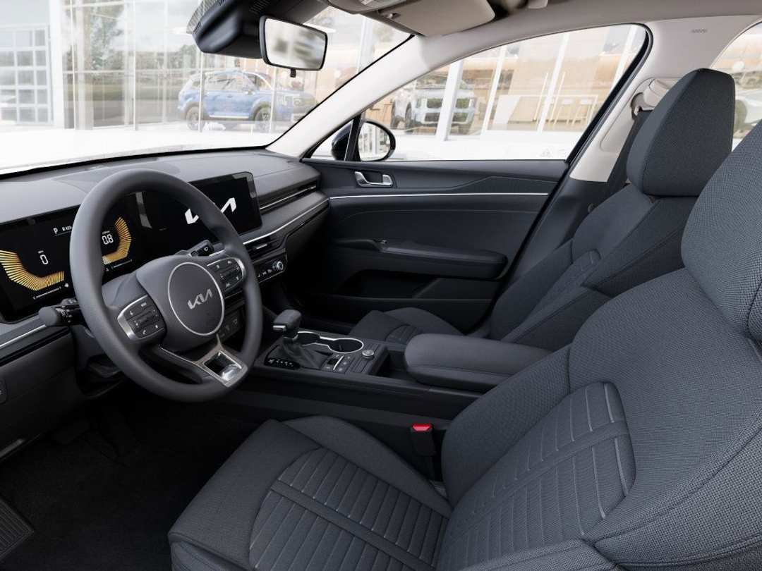 2026 Kia K5 LXS - Image 17