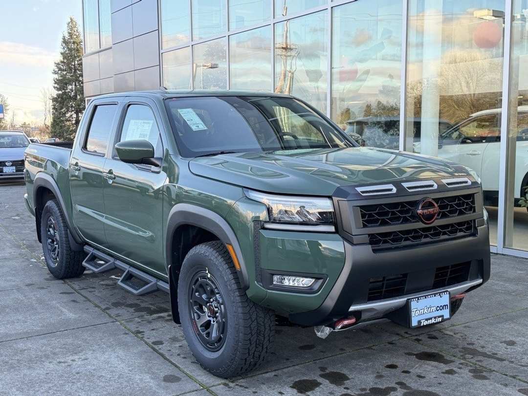 2026 Nissan Frontier PRO4X - Image 2