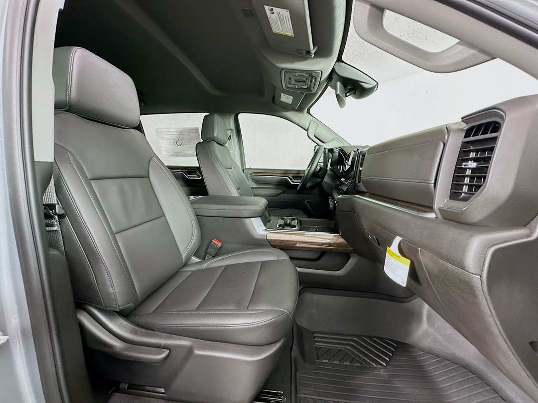 2025 Chevrolet Silverado 2500Hd LT - Image 29