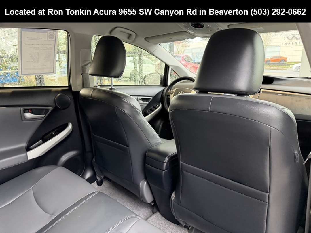 2015 Toyota Prius Advanced - Image 30