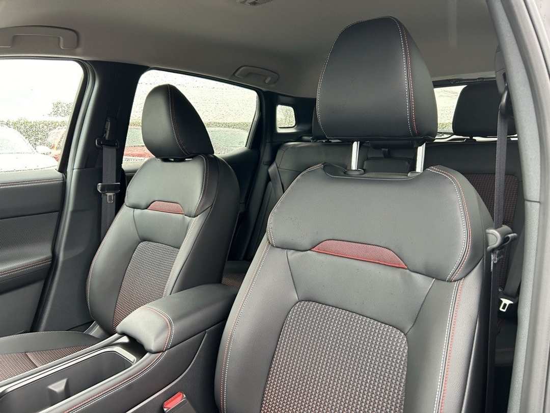 2025 Nissan Kicks SR - Image 20