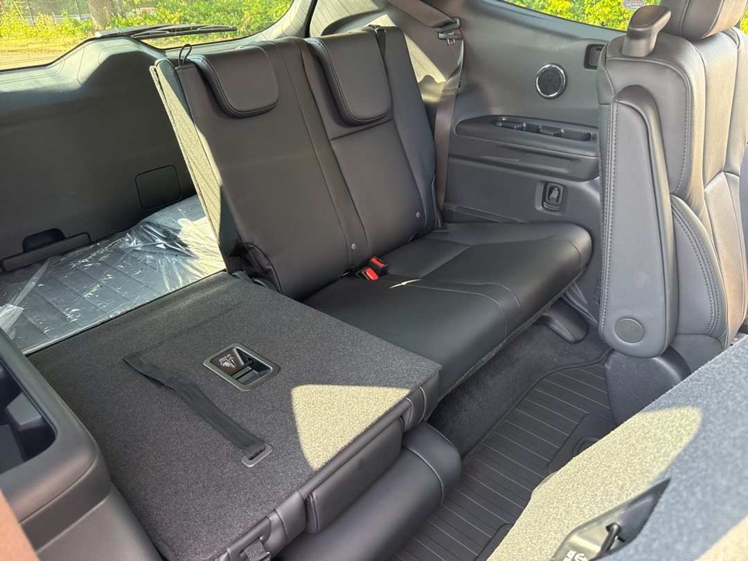 2025 Subaru Ascent Onyx Edition Touring - Image 38