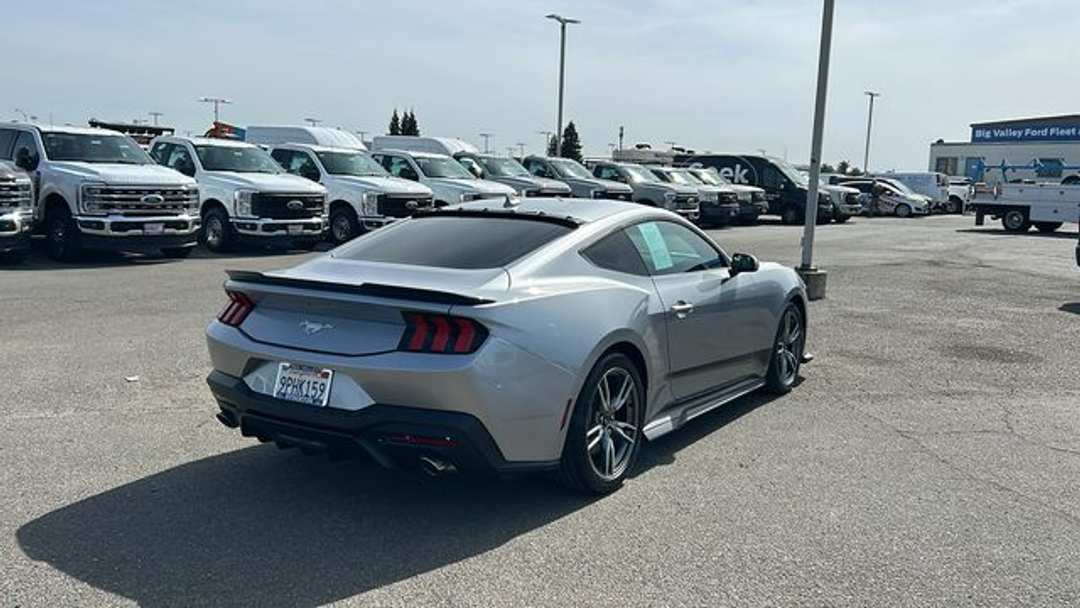 2024 Ford Mustang EcoBoost - Image 3