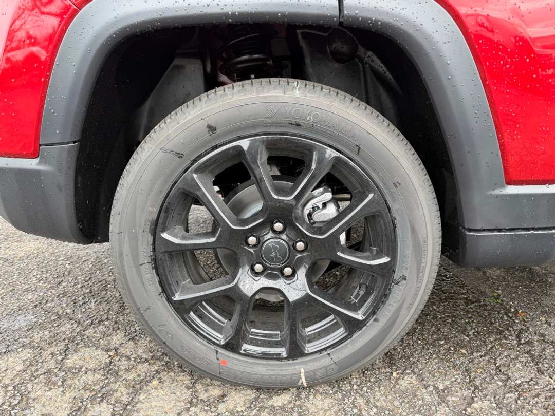 2026 Jeep Compass Latitude - Image 10