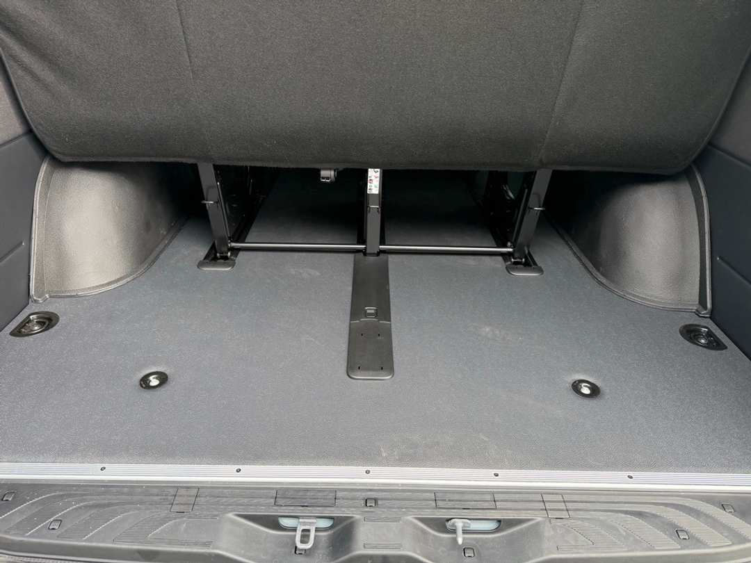 2026 Mercedes-Benz Sprinter 2500 Passenger 144 WB - Image 10