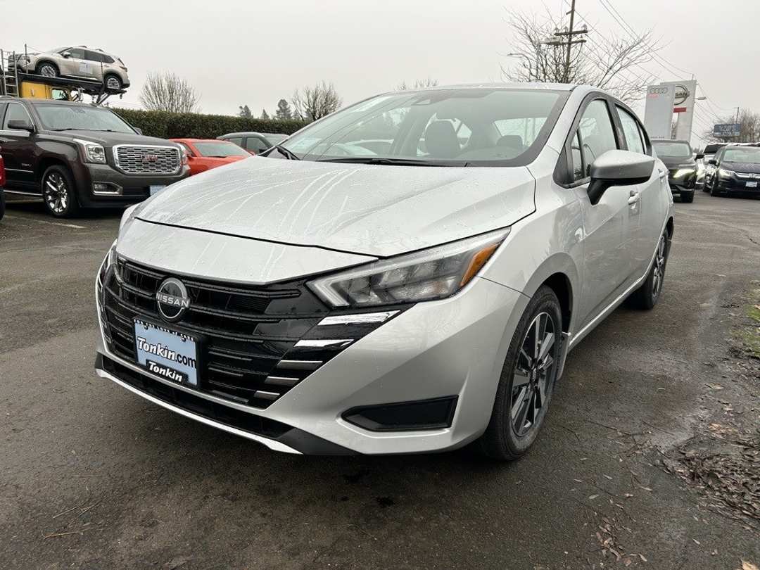 2025 Nissan Versa 1.6 SV - Image 3