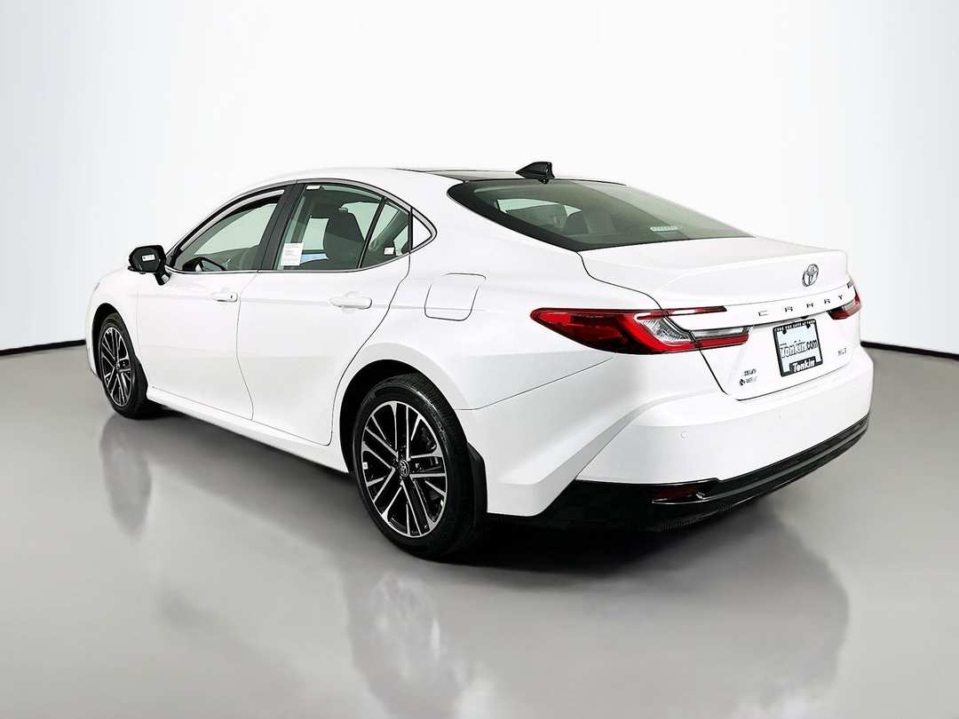 2026 Toyota Camry XSE - Image 5