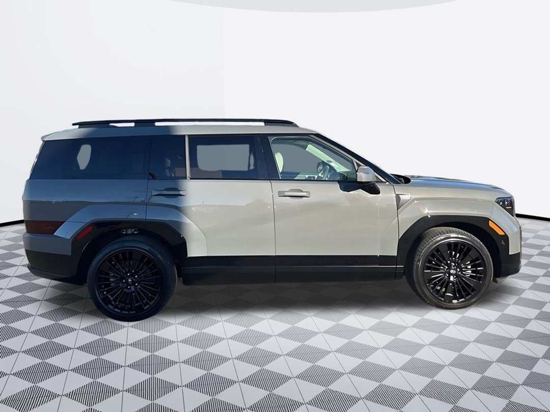 2026 Hyundai Santa Fe Calligraphy - Image 2