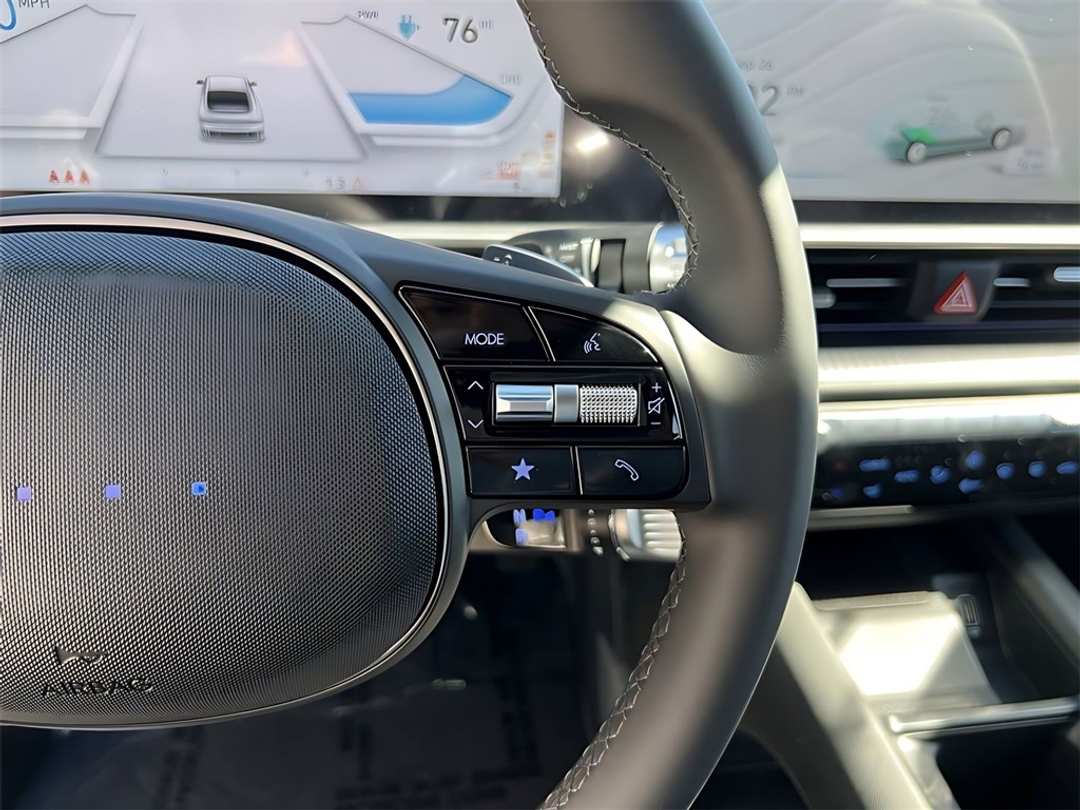 2025 Hyundai Ioniq 6 SEL - Image 15
