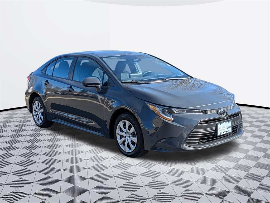 2025 Toyota Corolla LE - Image 8