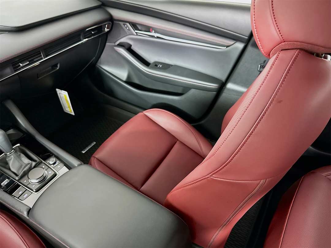 2026 MAZDA Mazda3 2.5 S Carbon Edition - Image 24