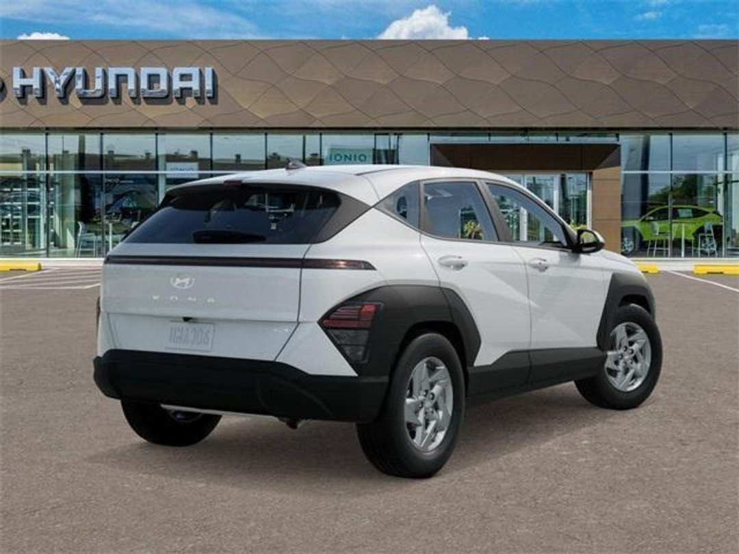 2026 Hyundai Kona SE - Image 4