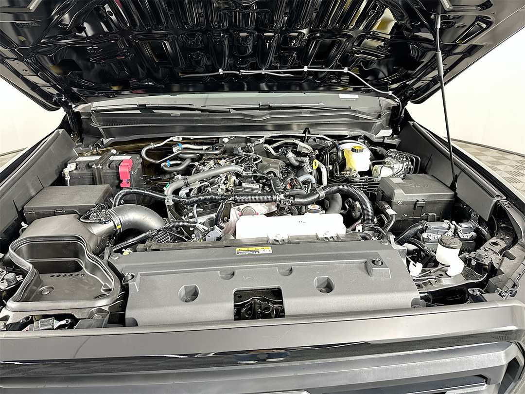 2025 Toyota Tacoma SR5 - Image 29