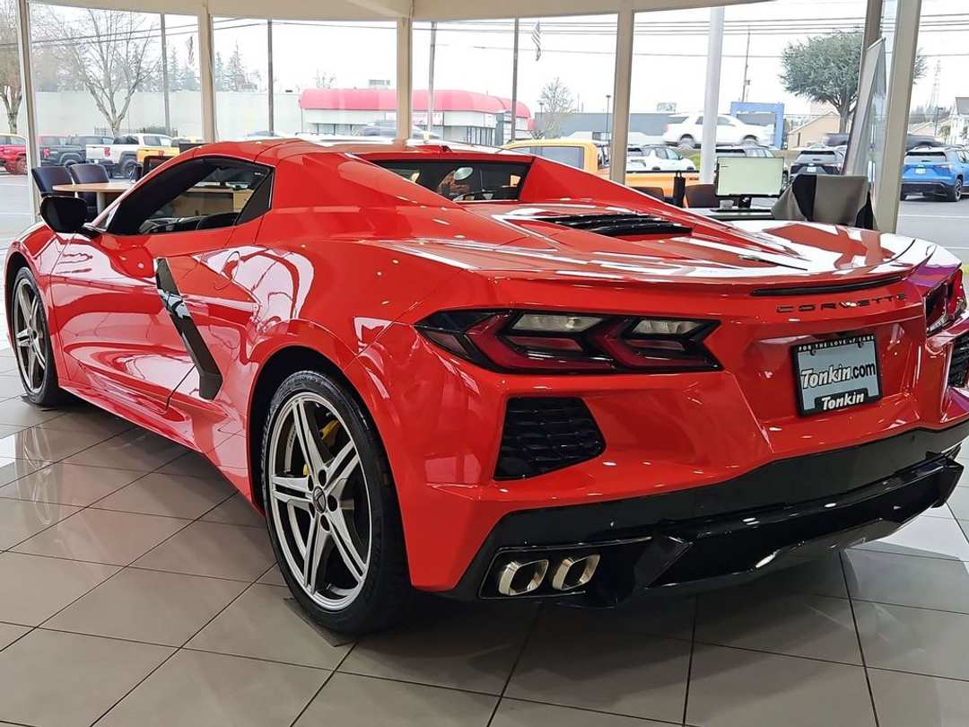 2026 Chevrolet Corvette Stingray - Image 4