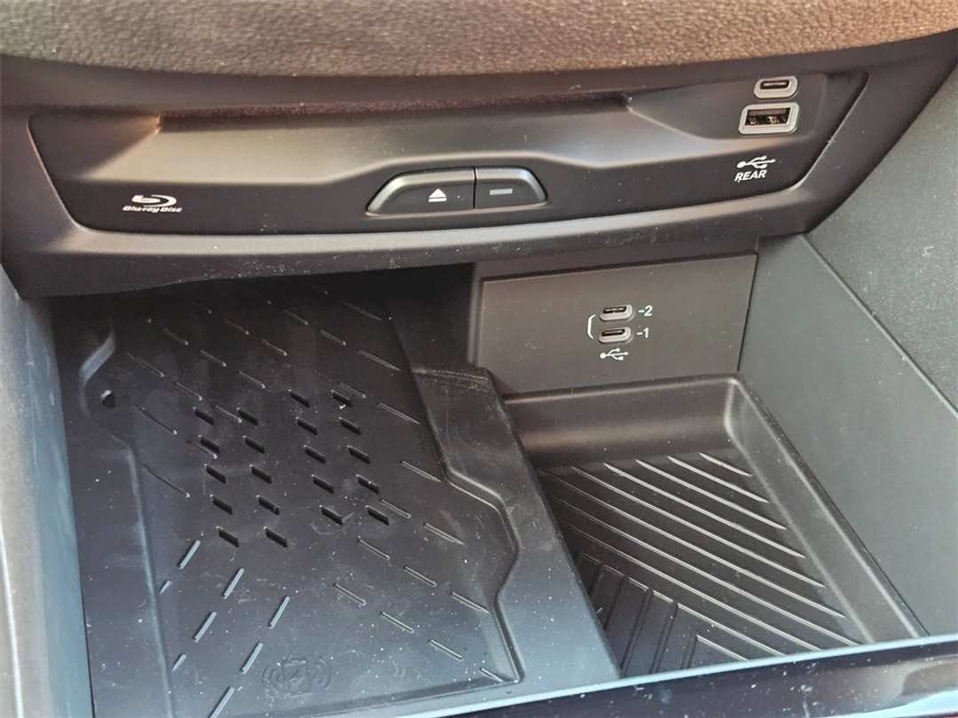 2026 Chrysler Pacifica Pinnacle - Image 25