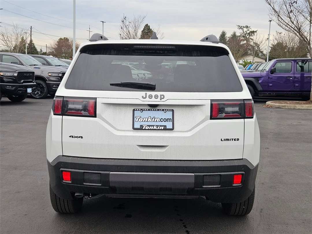 2026 Jeep Cherokee Laredo - Image 5