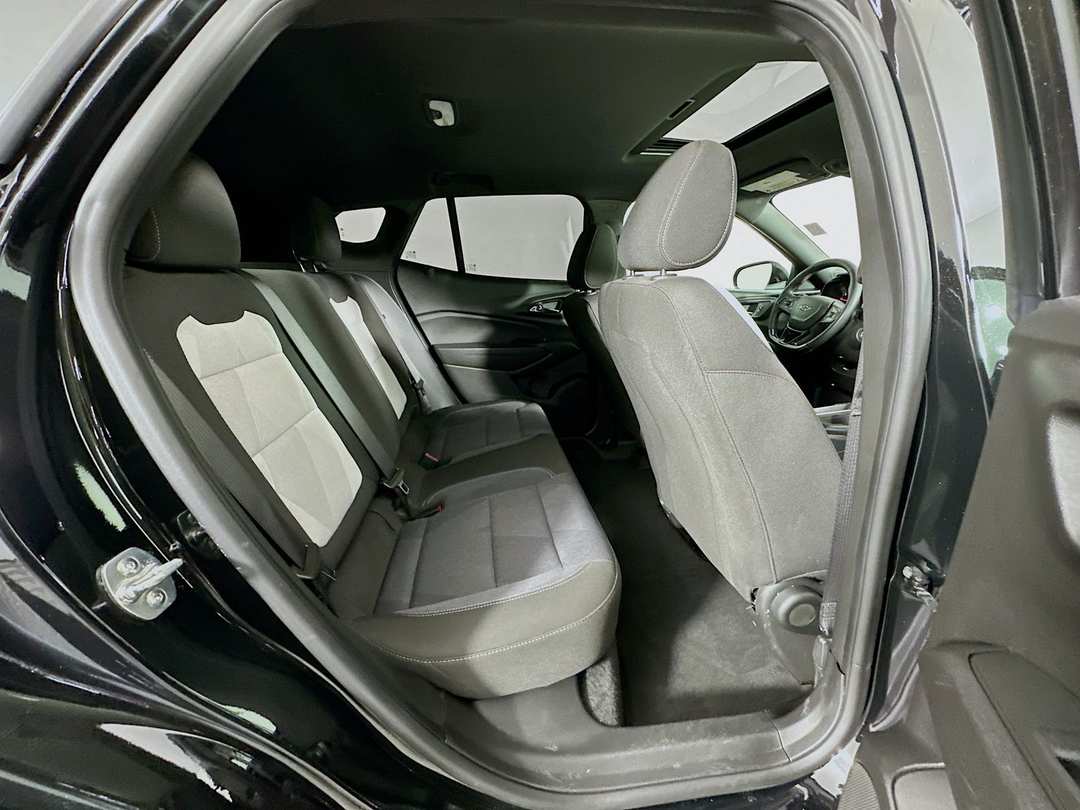 2025 Chevrolet Trax 1RS - Image 28