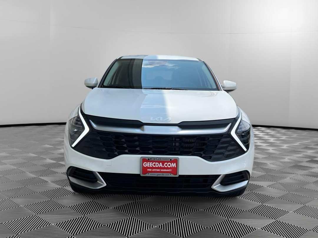 2025 Kia Sportage LX - Image 2