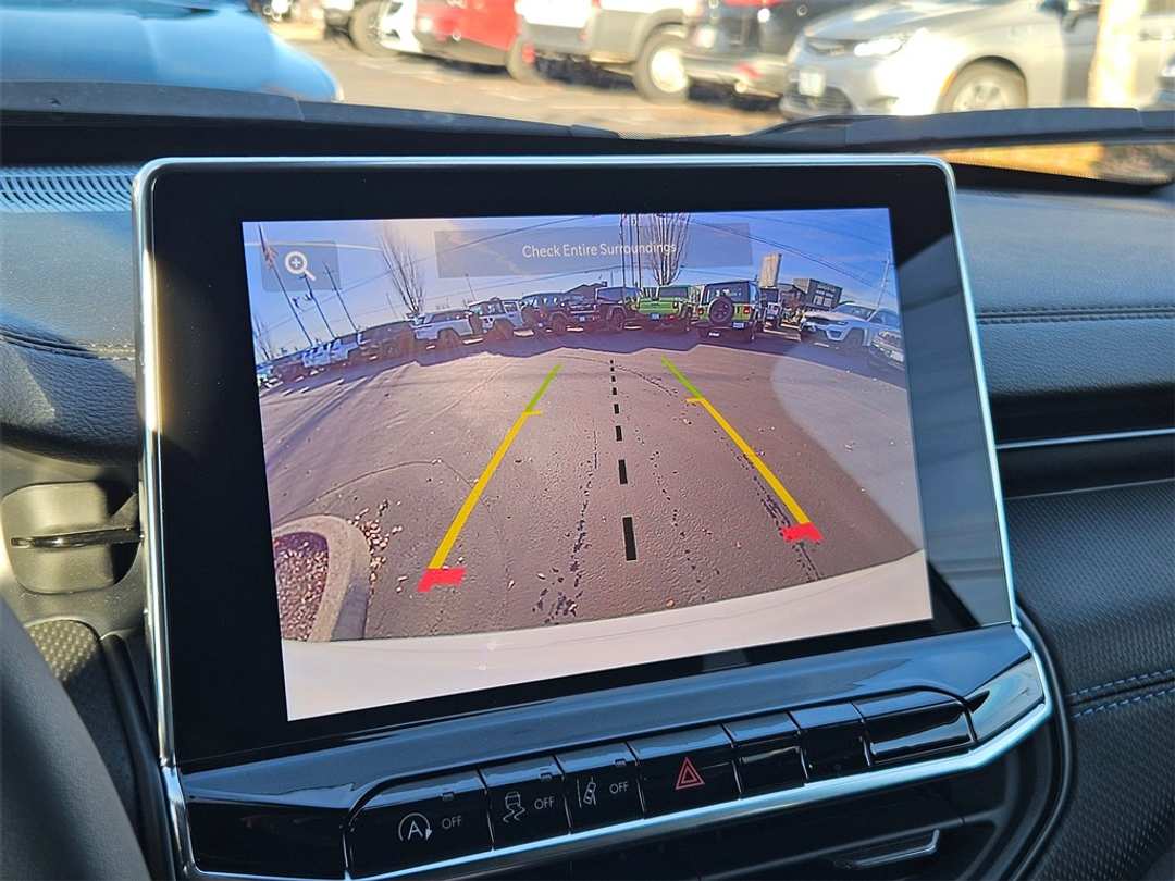 2026 Jeep Compass Latitude - Image 21