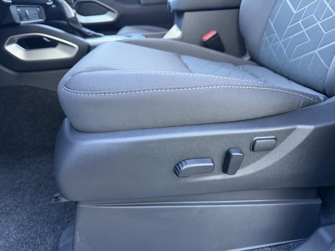 2026 Nissan Frontier SV - Image 13