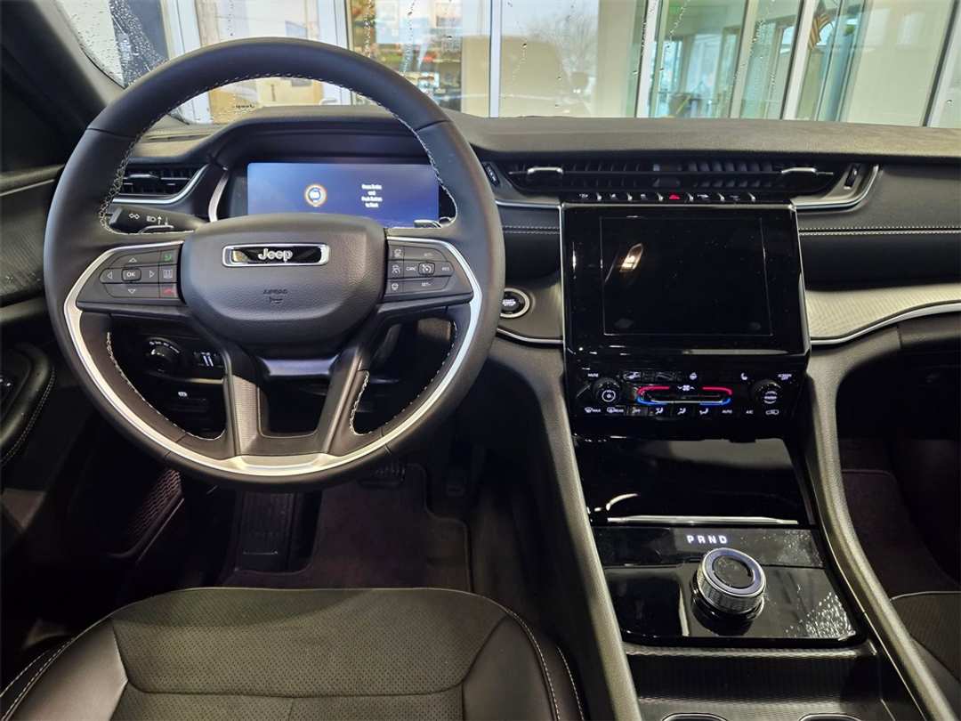 2025 Jeep Grand Cherokee L Altitude X - Image 26