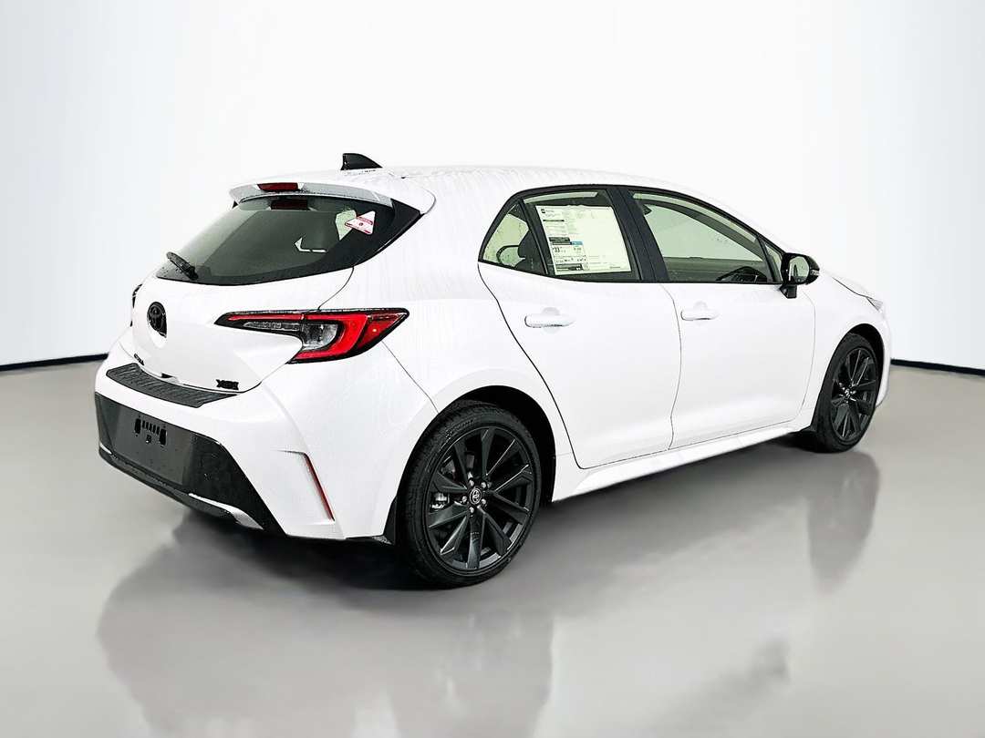 2026 Toyota Corolla XSE - Image 7