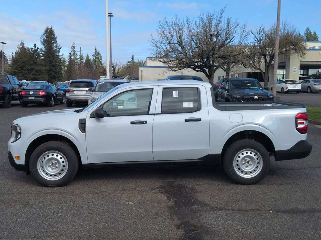 2026 Ford Maverick XL - Image 2