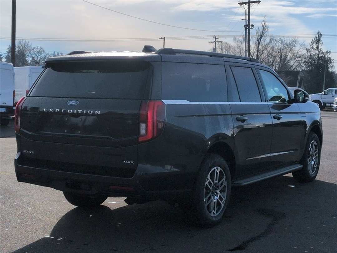 2026 Ford Expedition Max Active - Image 5