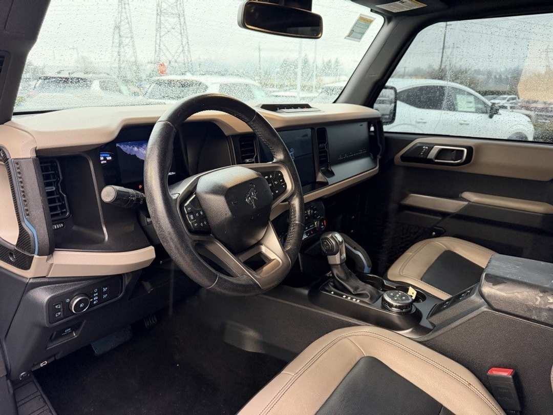 2022 Ford Bronco Wildtrak - Image 15