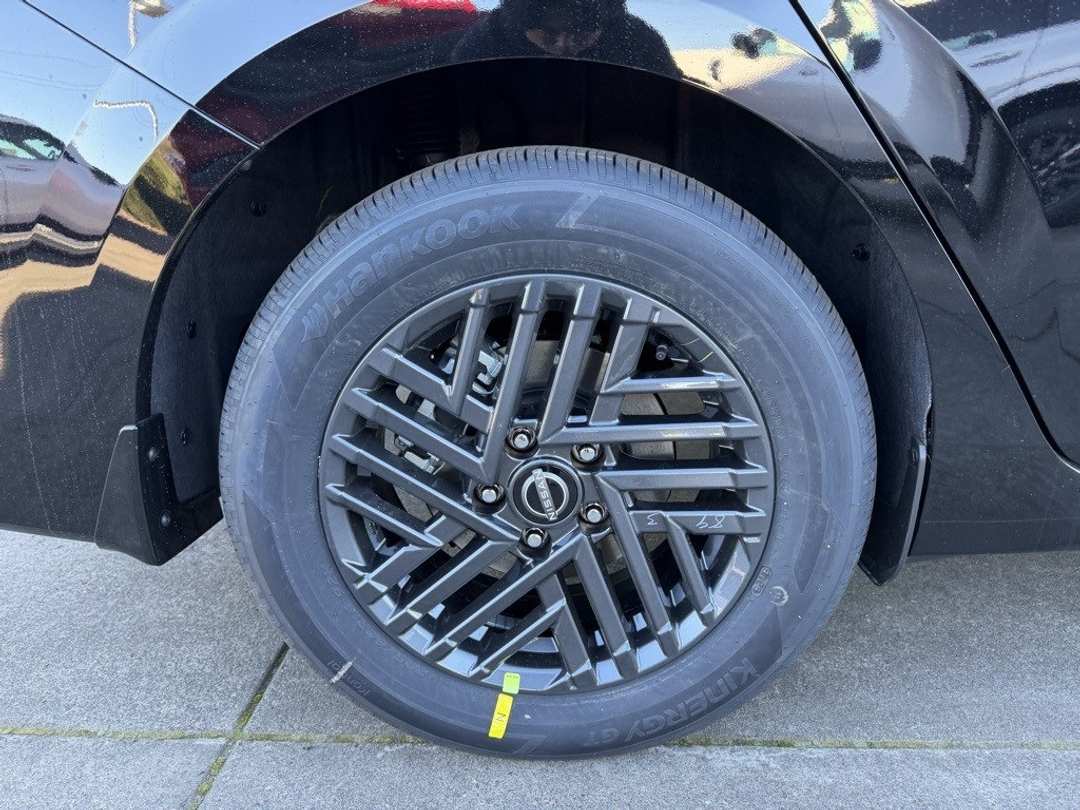 2026 Nissan Sentra SV - Image 9