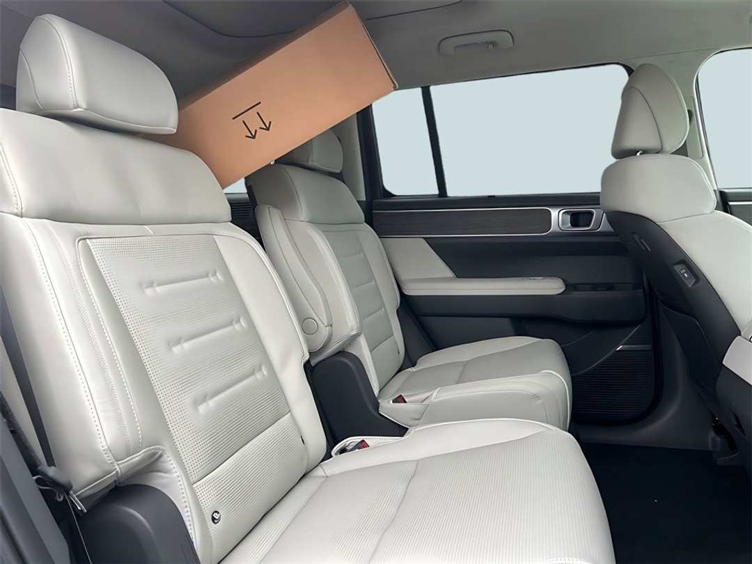 2026 Hyundai Santa Fe Calligraphy - Image 12