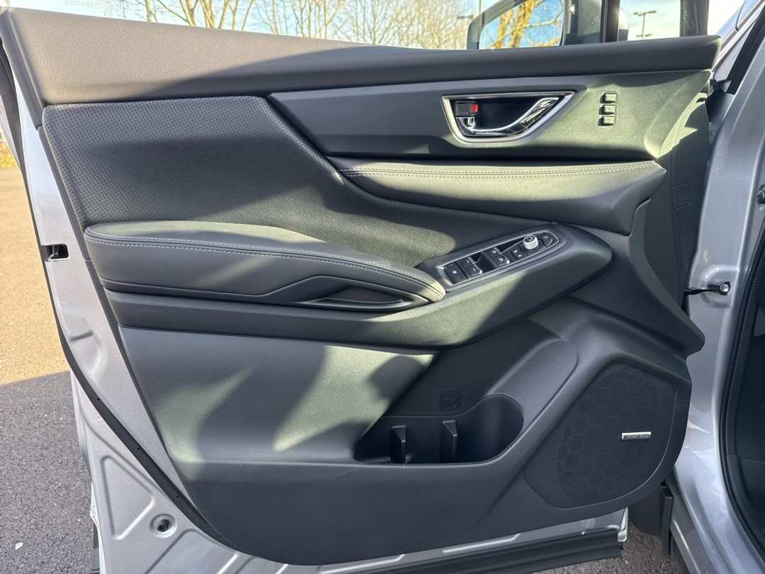 2026 Subaru Ascent Limited - Image 11