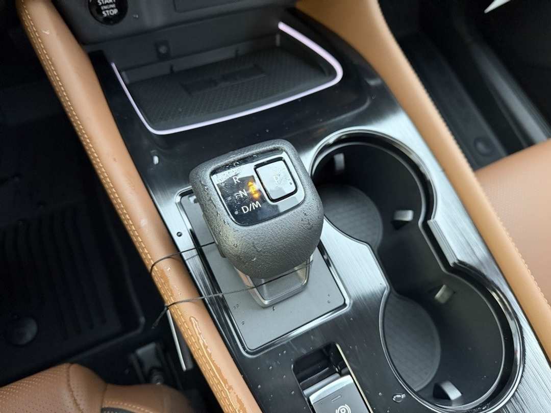 2026 Nissan Rogue Platinum - Image 25