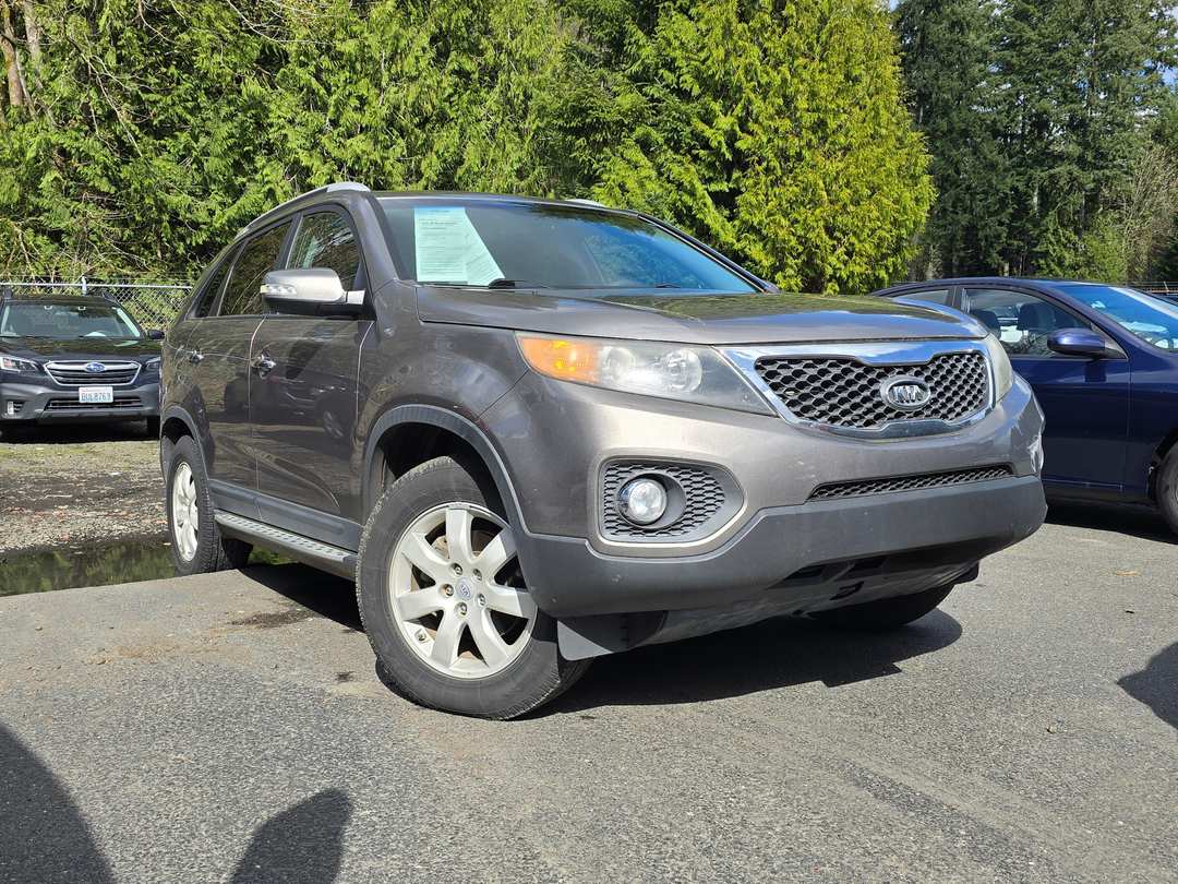 2011 Kia Sorento LX - Image 2
