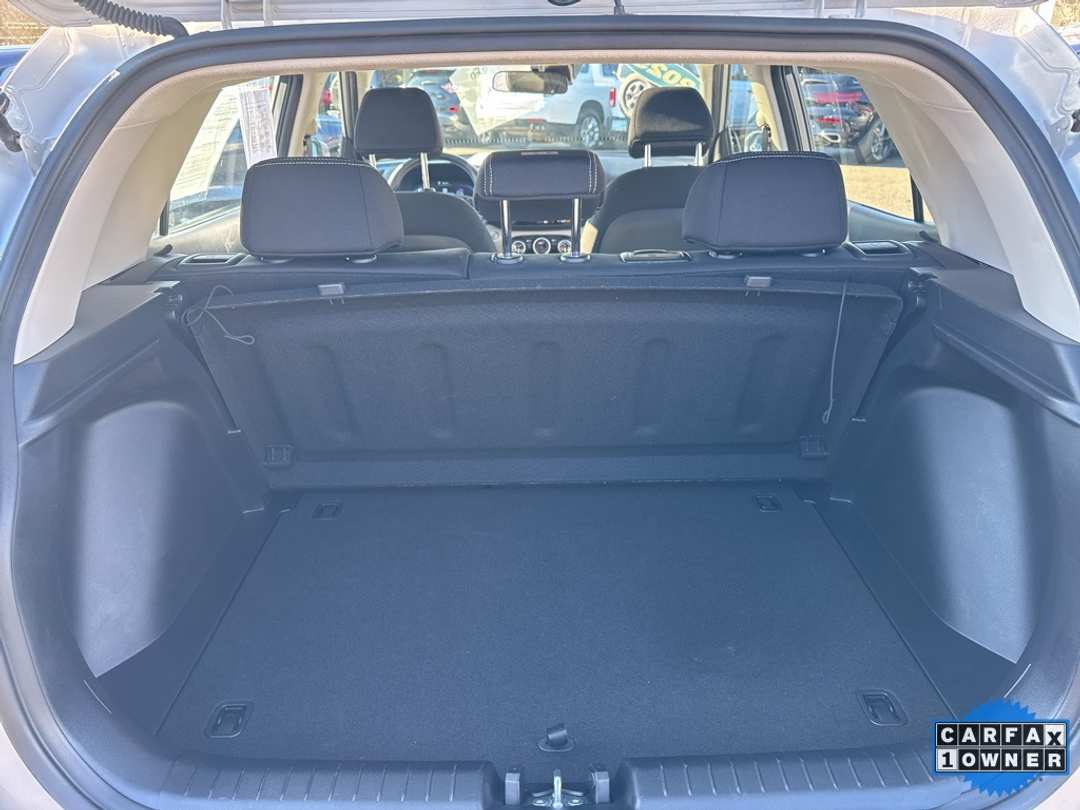 2025 Hyundai Venue SEL - Image 10