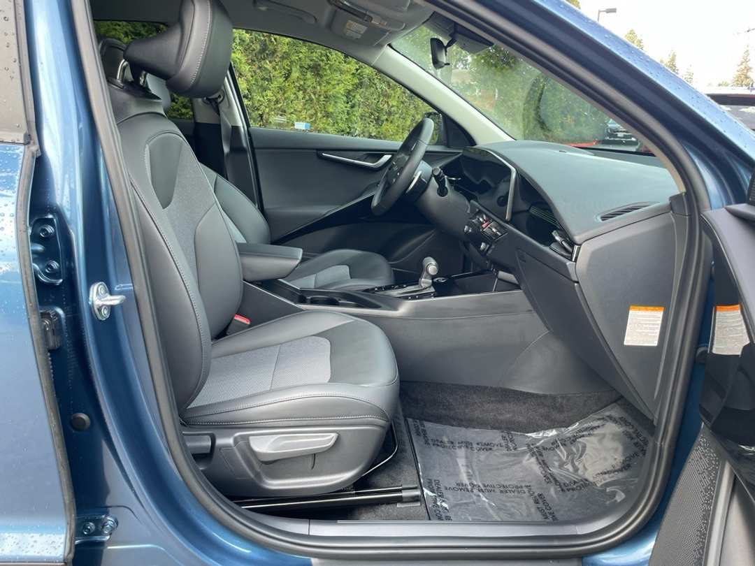 2025 Kia Niro EX - Image 19