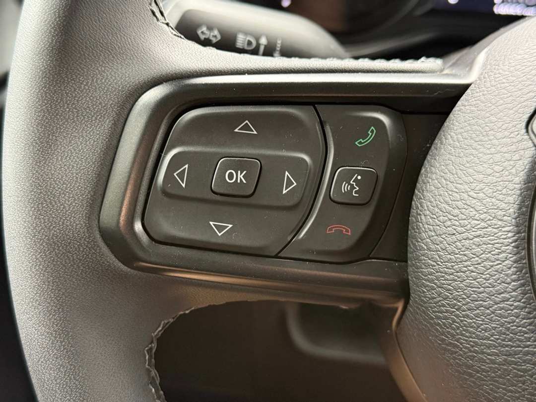 2025 Jeep Wrangler Rubicon - Image 34