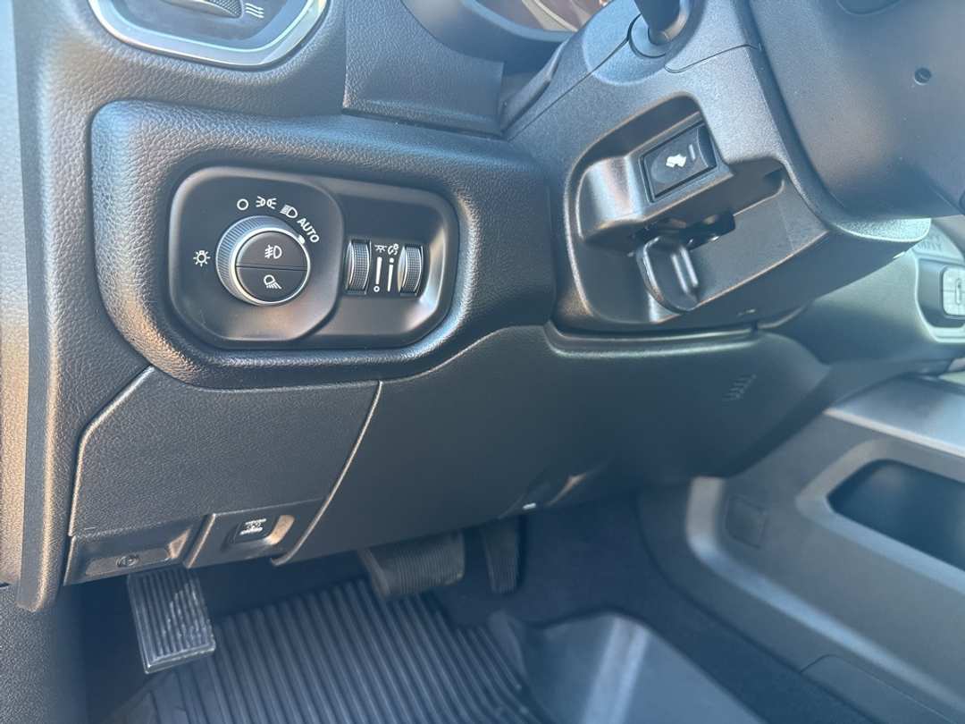 2026 Ram 2500 Laramie - Image 16