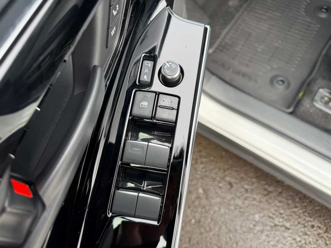 2023 Subaru Solterra Touring - Image 14