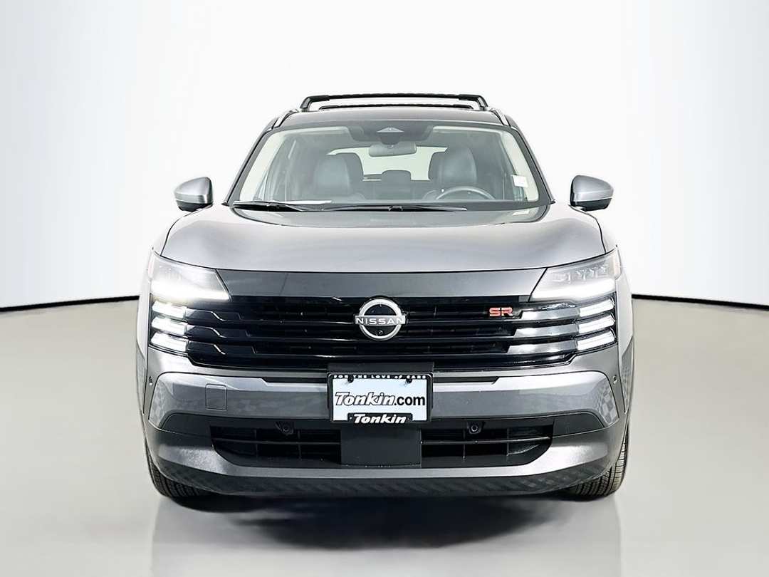 2025 Nissan Kicks SR - Image 3