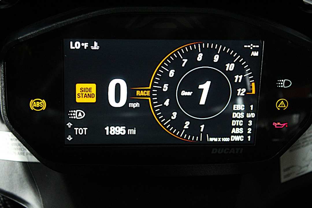 2023 Ducati Panigale V2 Bayliss 1St Championship 20Th Anniversary - Image 23