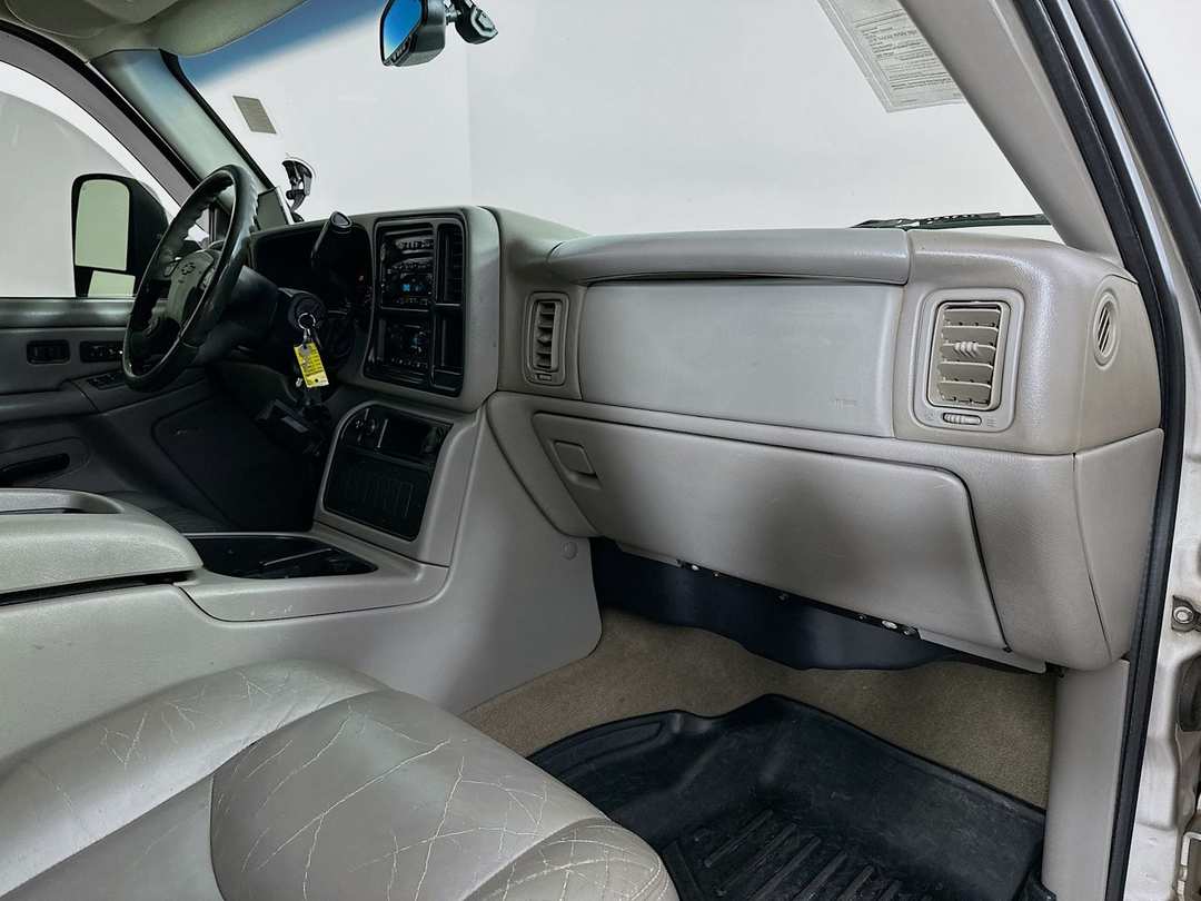 2006 Chevrolet Silverado 2500Hd LT - Image 28