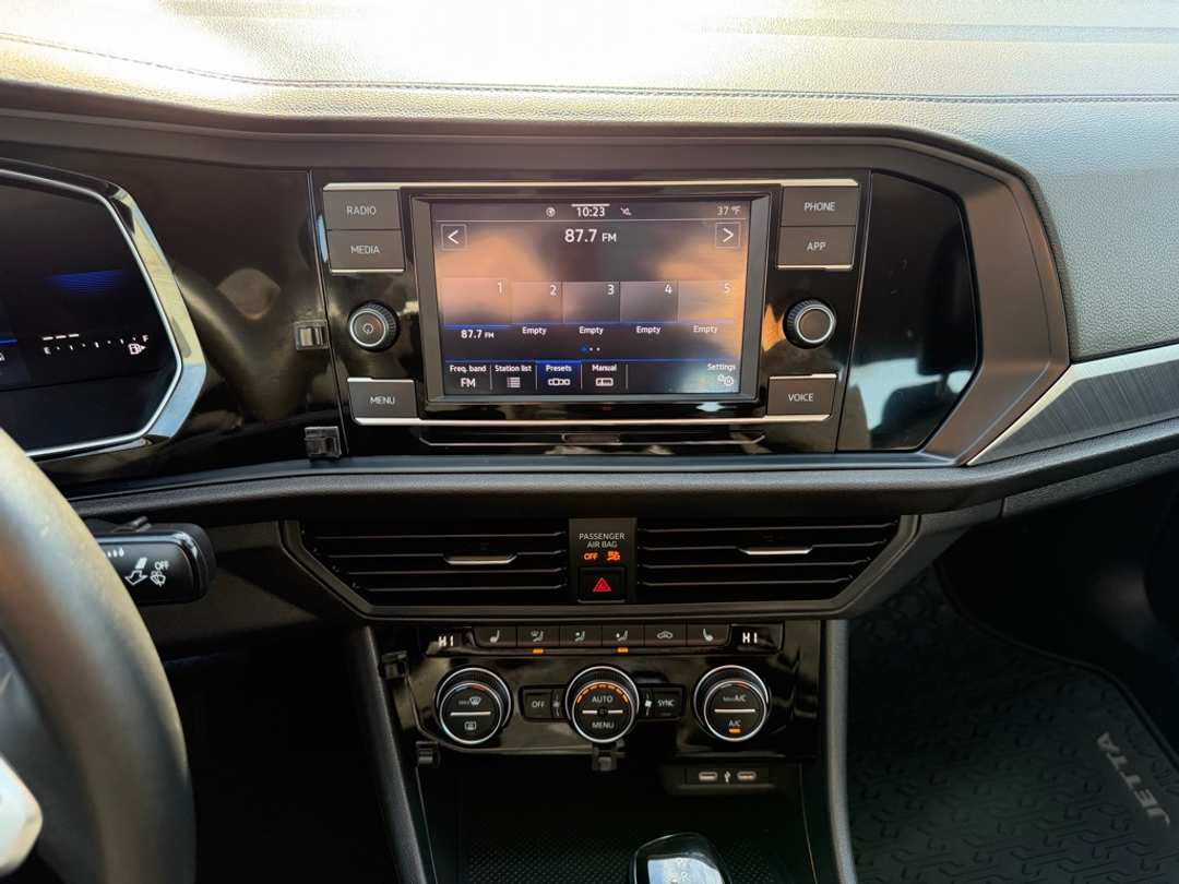 2024 Volkswagen Jetta 1.5T SE - Image 23