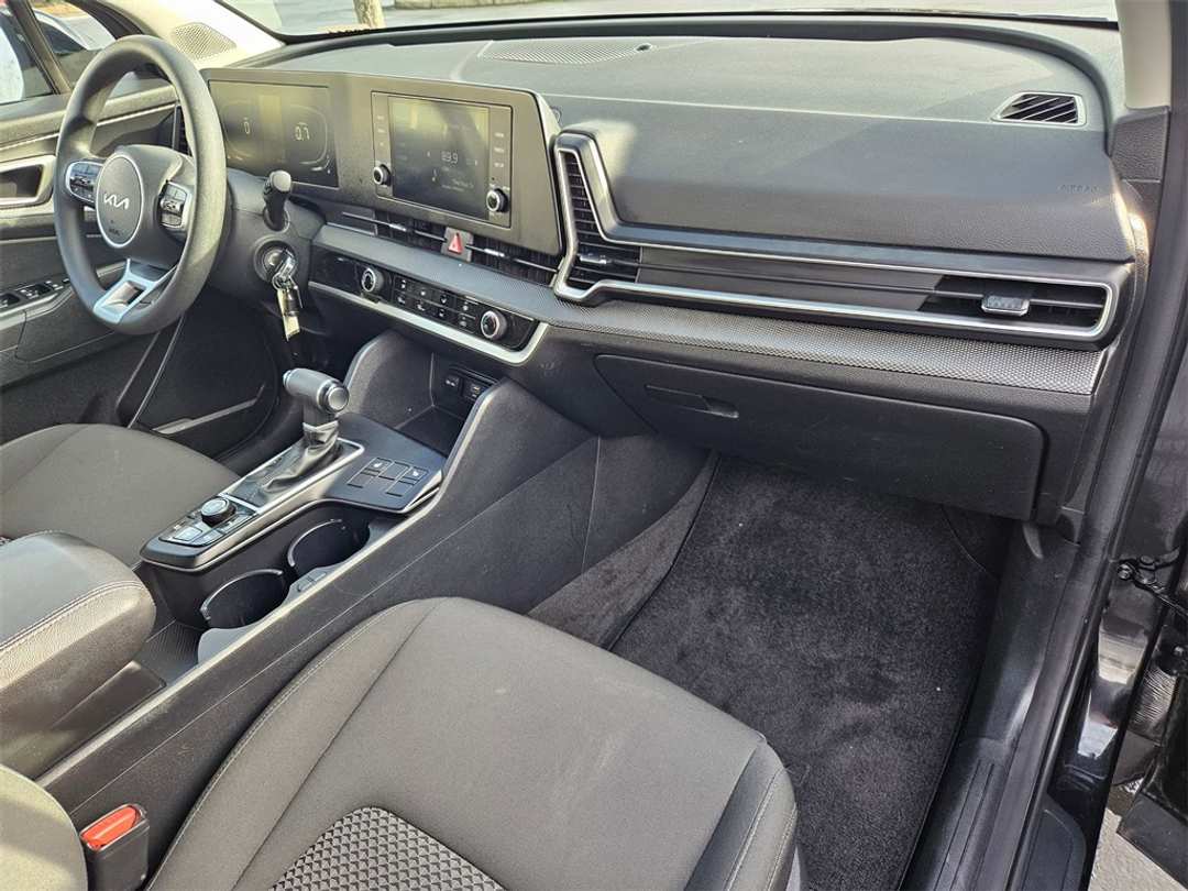 2024 Kia Sportage LX - Image 36