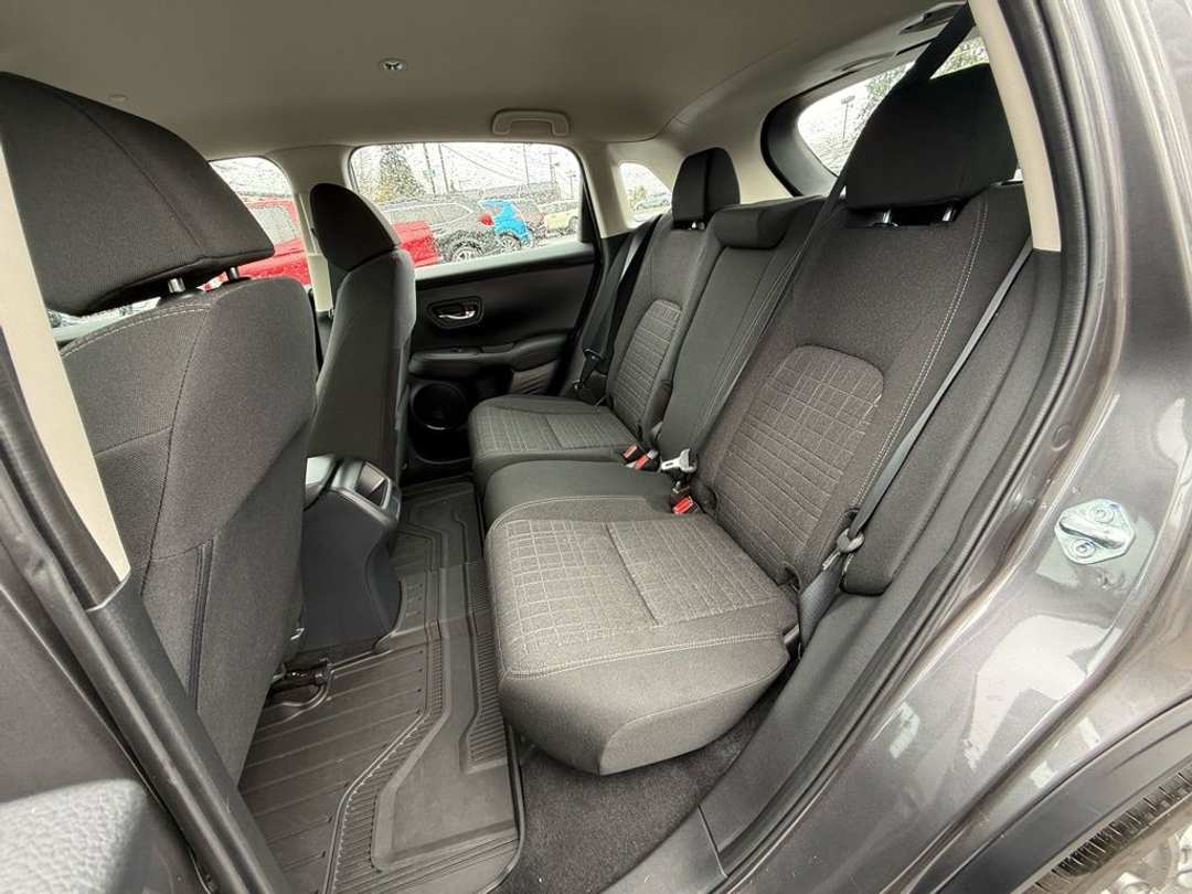 2025 Honda HR-V LX - Image 16