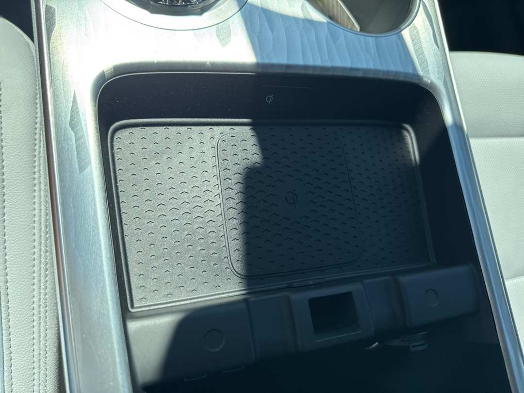 2026 Genesis Electrified Gv70 - Image 28